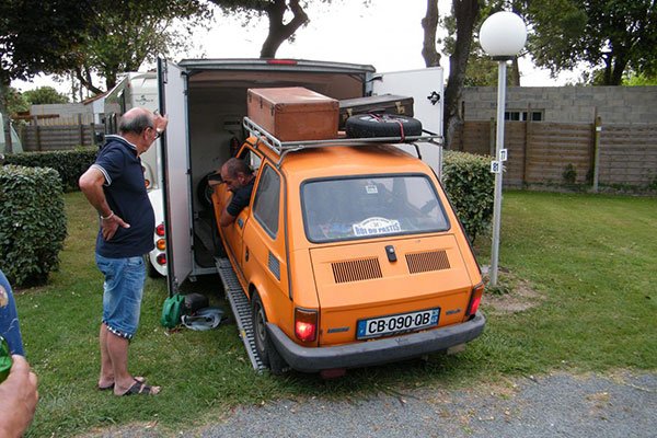 <strong>Camping</strong><small>© FIAT 500 et dérivés CLUB DE FRANCE</small>