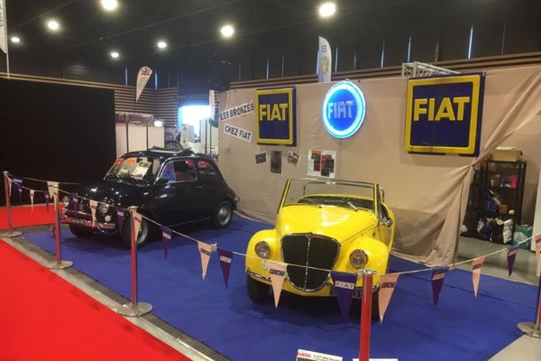 Reims installation du stand 2022 © FIAT 500 et dérivés CLUB DE FRANCE <strong>Reims installation du stand 2022</strong><small>© FIAT 500 et dérivés CLUB DE FRANCE</small>