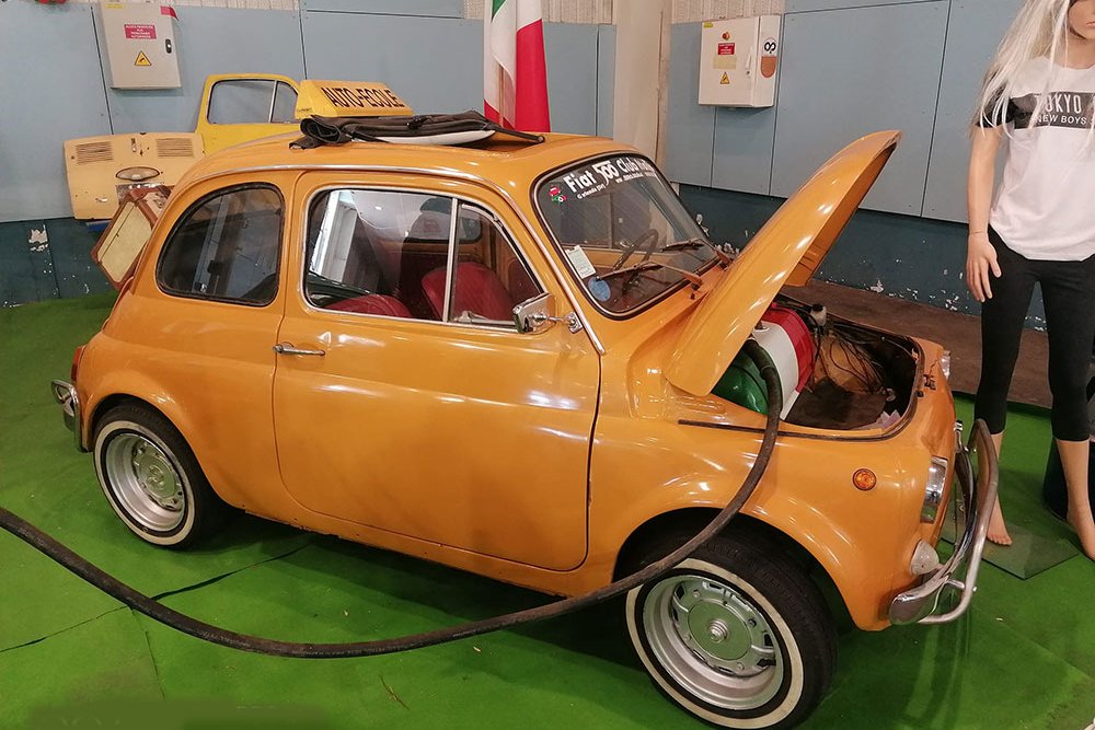 <strong></strong><small>© FIAT 500 et dérivés CLUB DE FRANCE</small>