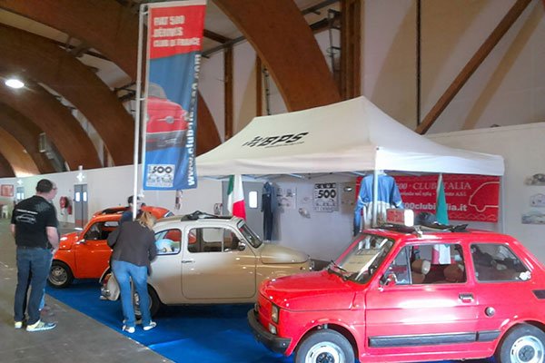 Rétro Passion Rennes © FIAT 500 et dérivés CLUB DE FRANCE <strong>Rétro Passion Rennes</strong><small>© FIAT 500 et dérivés CLUB DE FRANCE</small>