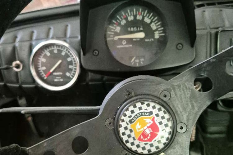 <strong></strong><small>© FIAT 500 et dérivés CLUB DE FRANCE</small>