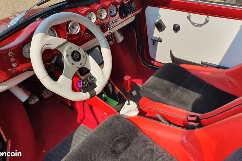 <strong>FIAT 500 LARUELLE</strong><small>© FIAT 500 et dérivés CLUB DE FRANCE</small>