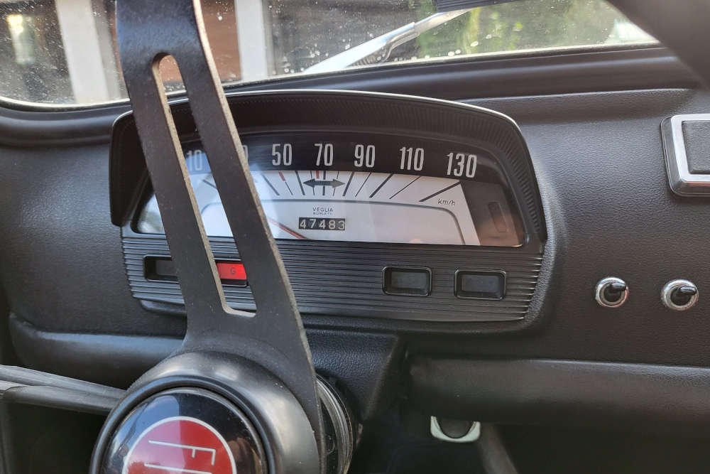 <strong></strong><small>© FIAT 500 et dérivés CLUB DE FRANCE</small>