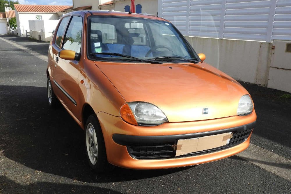 <strong></strong><small>© FIAT 500 et dérivés CLUB DE FRANCE</small>