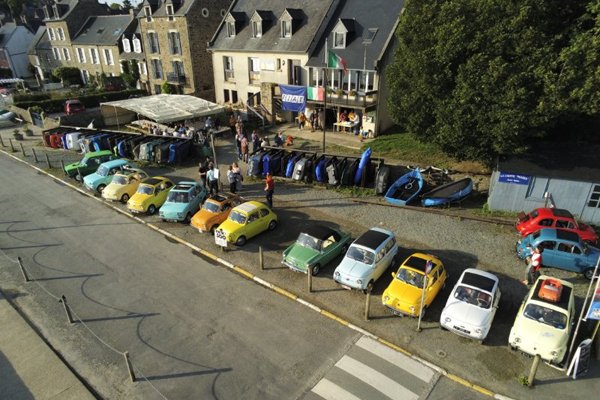Saint-Suliac © FIAT 500 et dérivés CLUB DE FRANCE <strong>Saint-Suliac</strong><small>© FIAT 500 et dérivés CLUB DE FRANCE</small>