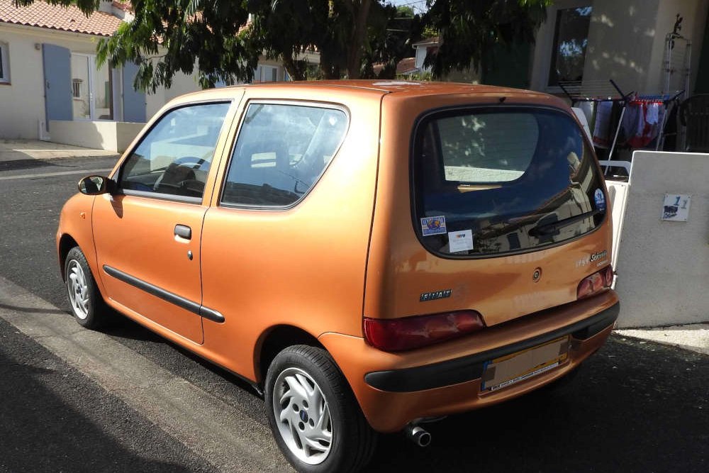 <strong></strong><small>© FIAT 500 et dérivés CLUB DE FRANCE</small>