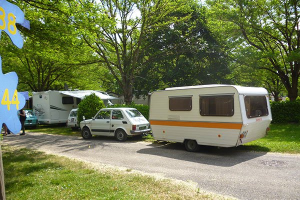 Camp de base : Flagnac © FIAT 500 et dérivés CLUB DE FRANCE <strong>Camp de base : Flagnac</strong><small>© FIAT 500 et dérivés CLUB DE FRANCE</small>