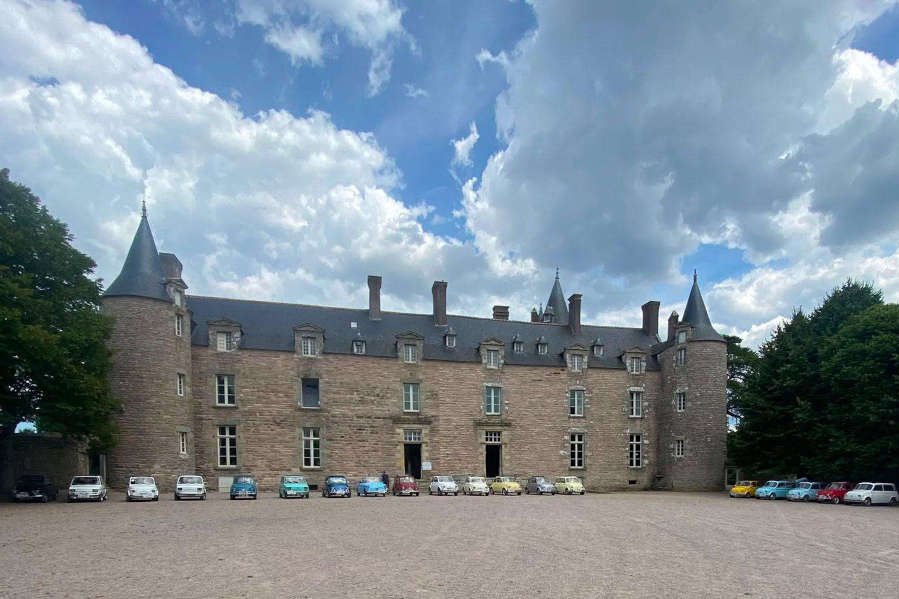 <strong>Bienassis</strong><small>© FIAT 500 et dérivés CLUB DE FRANCE</small>