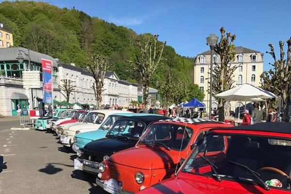 Bagnères de Bigorre © FIAT 500 et dérivés CLUB DE FRANCE <strong>Bagnères de Bigorre</strong><small>© FIAT 500 et dérivés CLUB DE FRANCE</small>