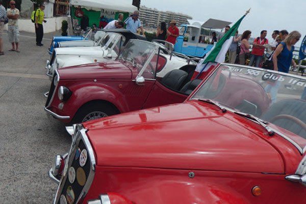 Bouquet de Gamine © FIAT 500 et dérivés CLUB DE FRANCE <strong>Bouquet de Gamine</strong><small>© FIAT 500 et dérivés CLUB DE FRANCE</small>