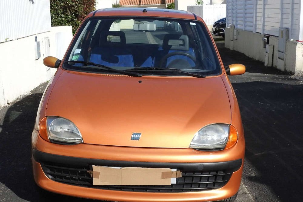 <strong></strong><small>© FIAT 500 et dérivés CLUB DE FRANCE</small>