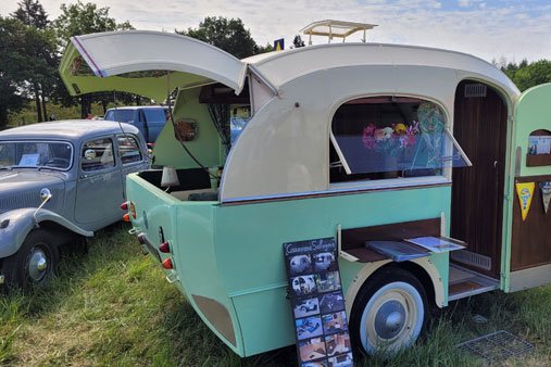 Un air de « tontons » © FIAT 500 et dérivés CLUB DE FRANCE <strong>Un air de « tontons »</strong><small>© FIAT 500 et dérivés CLUB DE FRANCE</small>