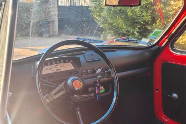 <strong></strong><small>© FIAT 500 et dérivés CLUB DE FRANCE</small>