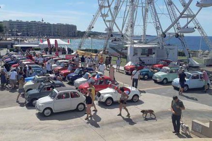 Saint-Raphaël 2022 © FIAT 500 et dérivés CLUB DE FRANCE <strong>Saint-Raphaël 2022</strong><small>© FIAT 500 et dérivés CLUB DE FRANCE</small>
